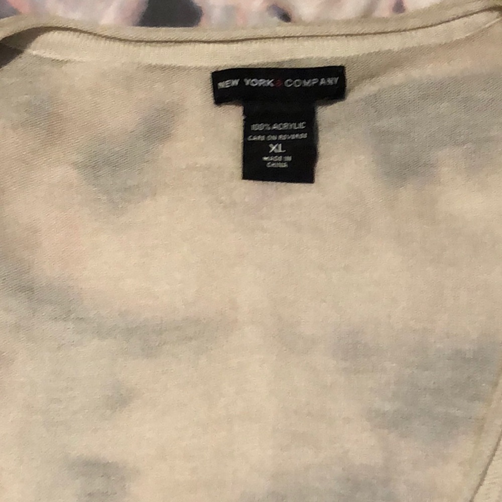 Cardigan - Picture 2 of 3